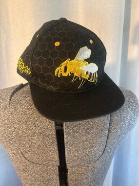 RARE SOHIYO Japan Limited Edition "Killer Bee" Honeycomb Snapback Cap